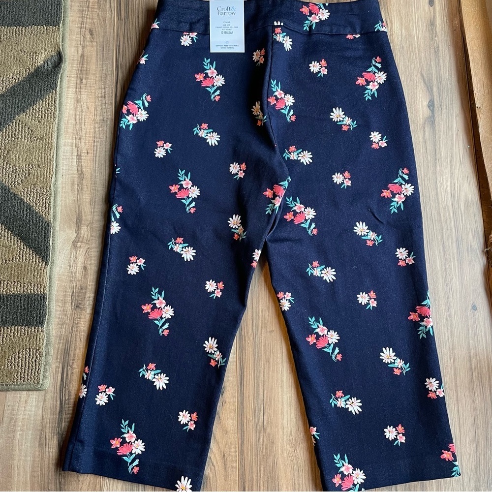 Croft and Barrow Capri pant